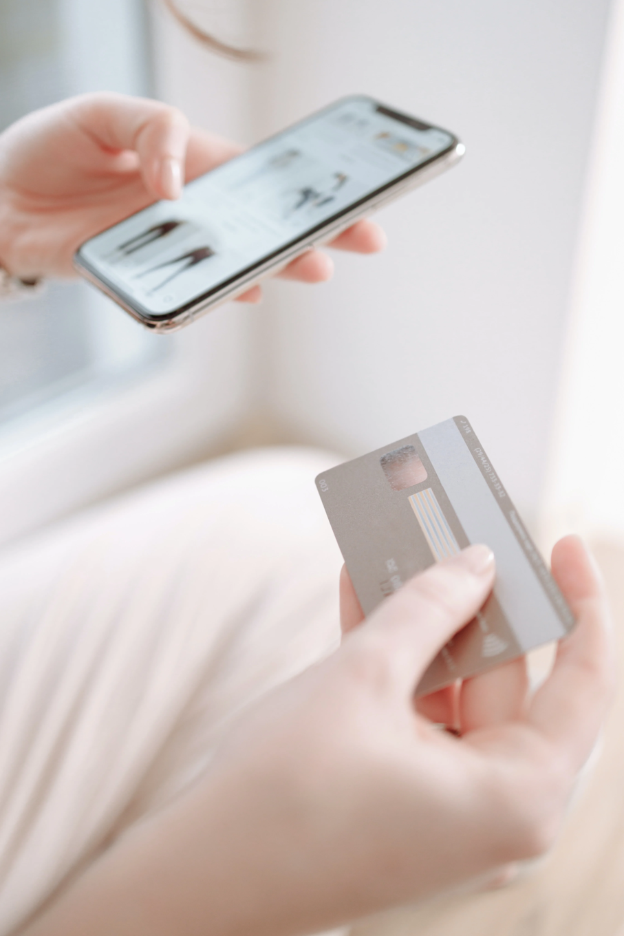 68347d7b35fe364f44d25f9b 64aba8b1e146f7684dc6c7f6 shopping ecommerce 20 1